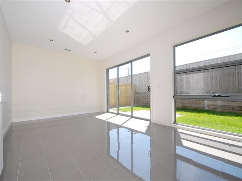 21 Paragon Way, Waterways VIC 3195