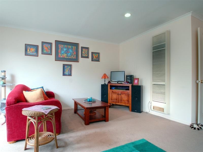 18 Edith Street, Mordialloc VIC 3195