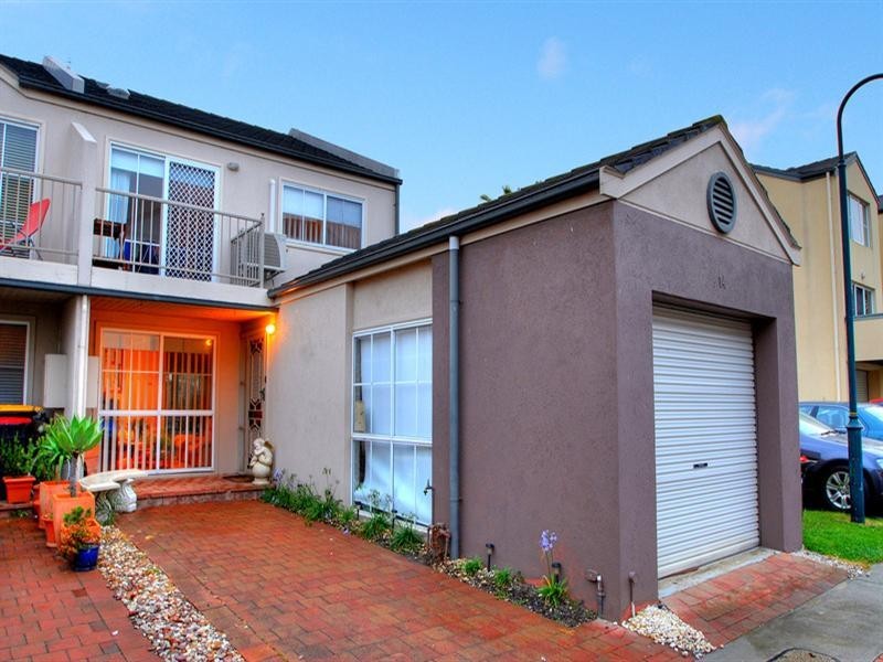 14 Scarborough Drive, Patterson Lakes VIC 3197