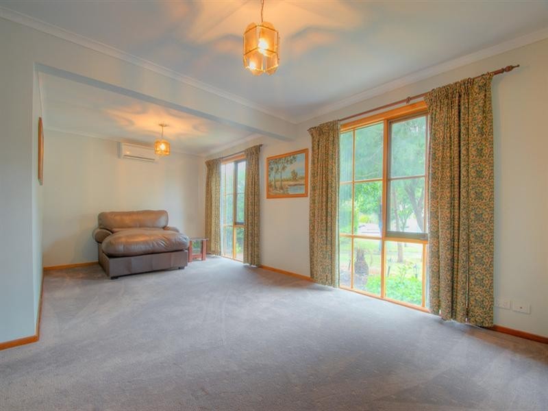 12 Tatyoon Close, Aspendale Gardens VIC 3195