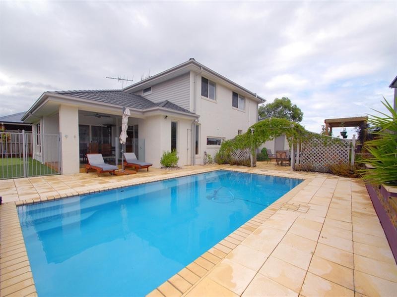 5 Observation Court, Waterways VIC 3195