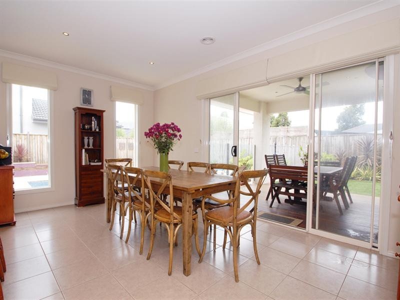 5 Observation Court, Waterways VIC 3195