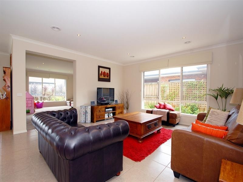 5 Observation Court, Waterways VIC 3195