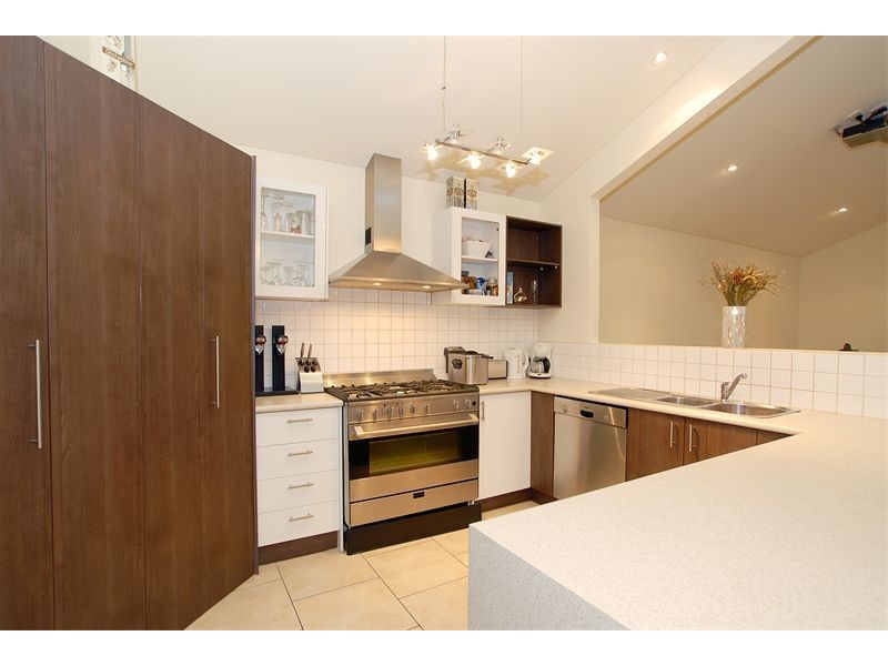 23 Waterside Drive, Waterways VIC 3195