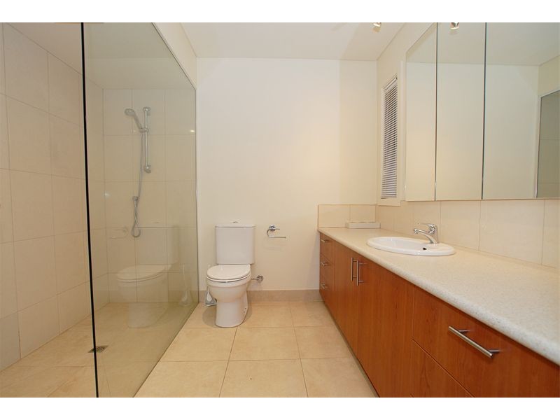 23 Waterside Drive, Waterways VIC 3195