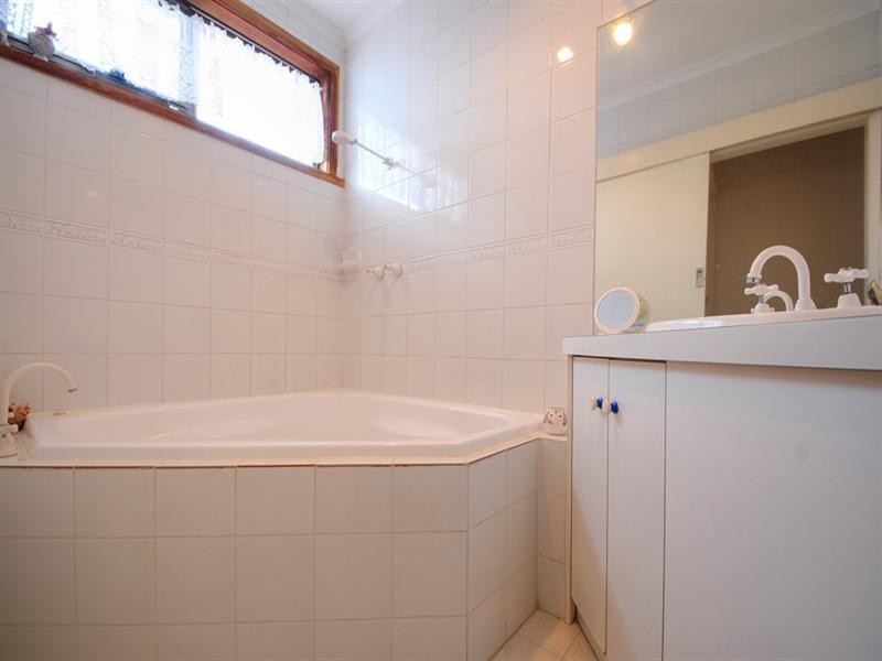 102-105 Nepean Highway, Aspendale VIC 3195