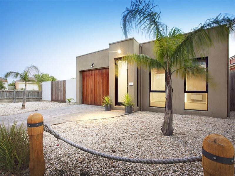 10 Black Knight Street, Mordialloc VIC 3195