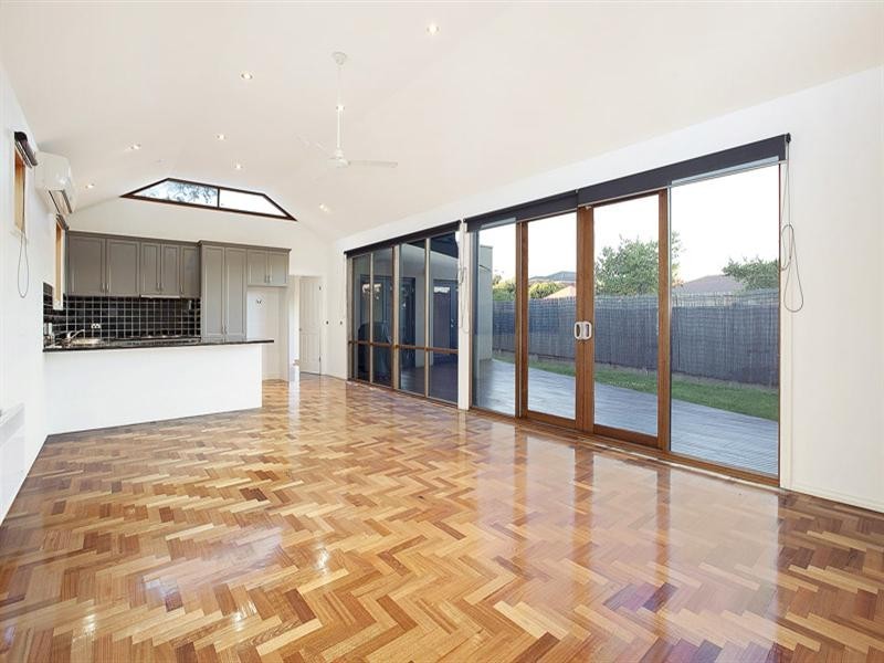 10 Black Knight Street, Mordialloc VIC 3195