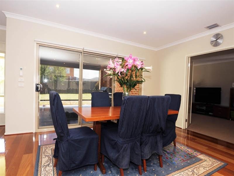 140 Lakeview Boulevard, Keysborough VIC 3173