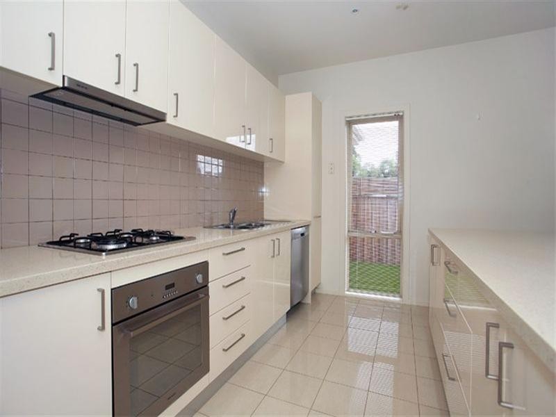 2/24 Laura Street, Aspendale VIC 3195