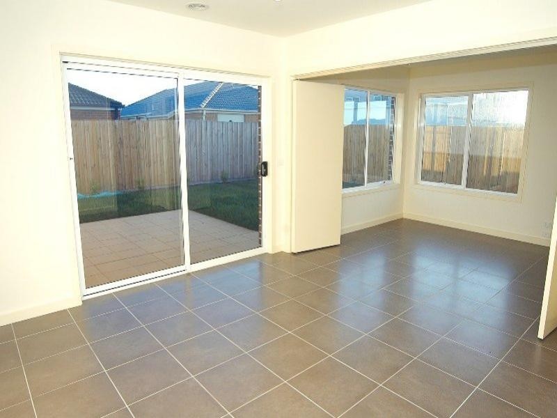 10 Bamber Close, Mordialloc VIC 3195