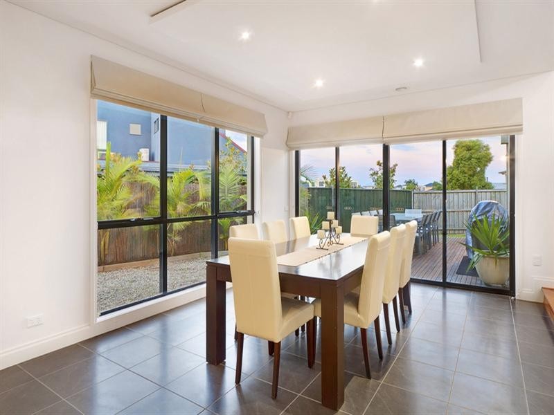 3 Island Point Avenue, Waterways VIC 3195