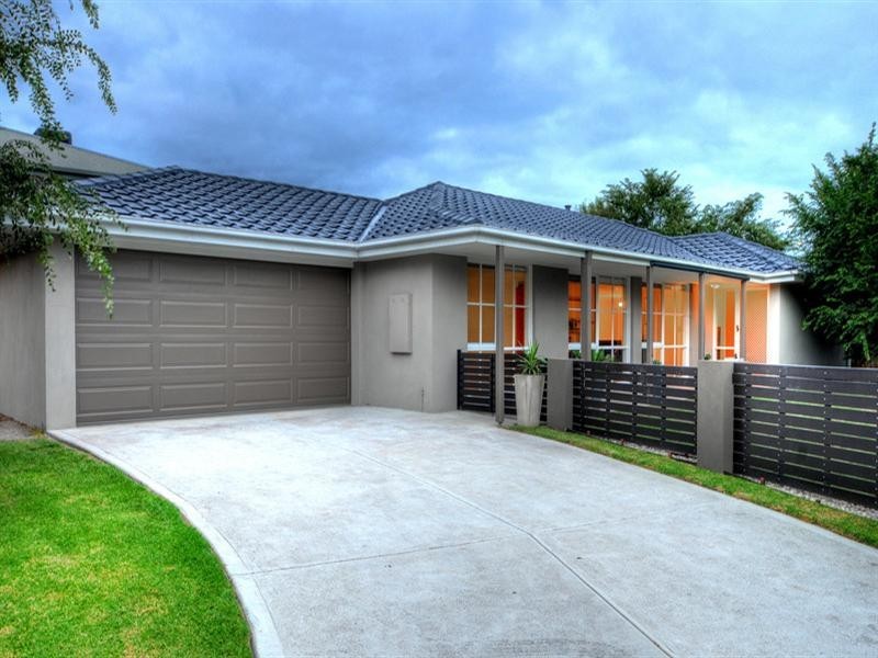 11 Sutherland Avenue, Aspendale Gardens VIC 3195