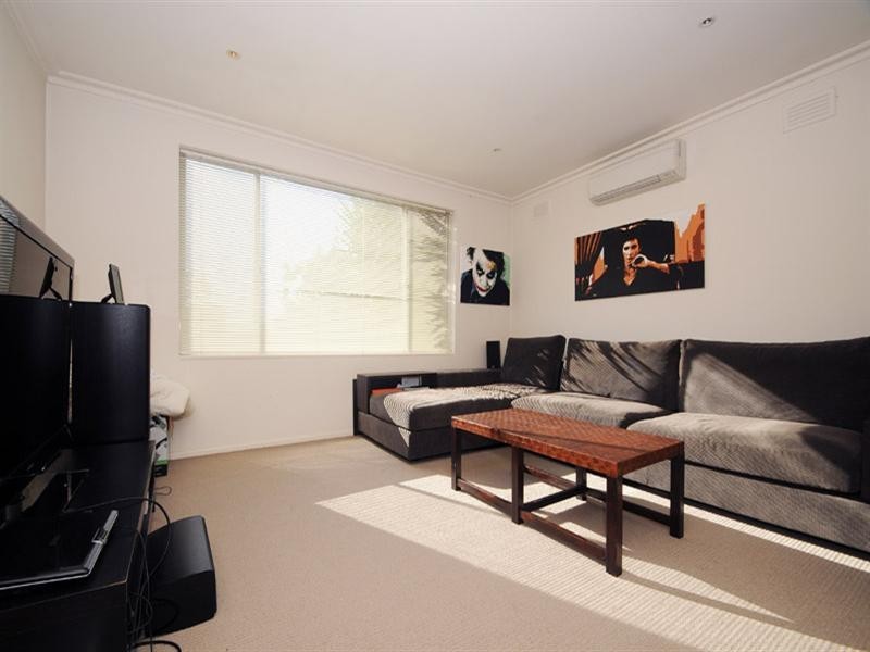 3/11a Gladstone Parade, Elsternwick VIC 3185