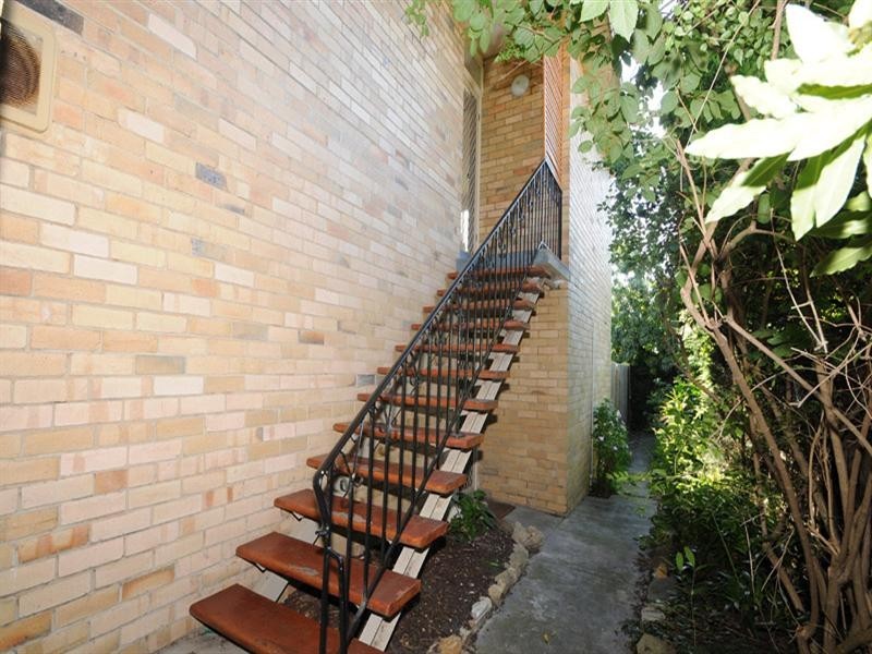 3/11a Gladstone Parade, Elsternwick VIC 3185