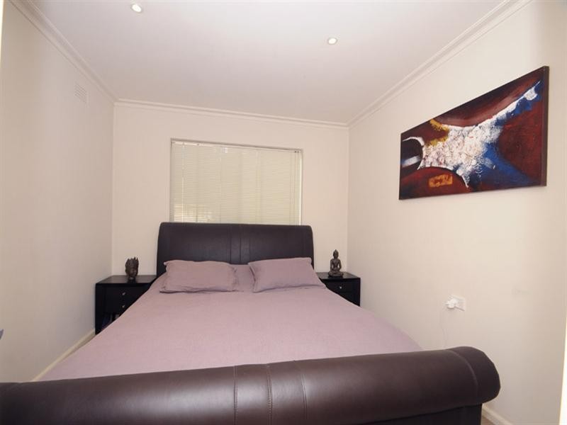 3/11a Gladstone Parade, Elsternwick VIC 3185