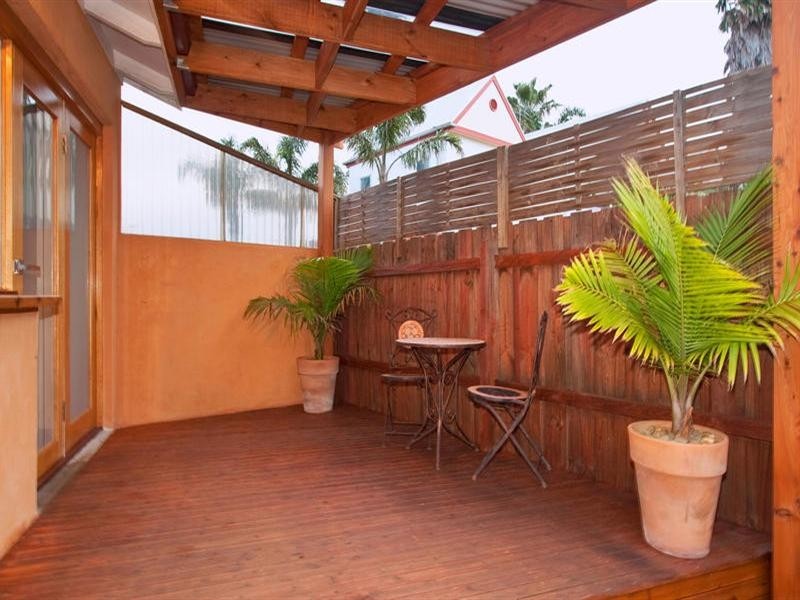 8/1-3 James Street, Mordialloc VIC 3195