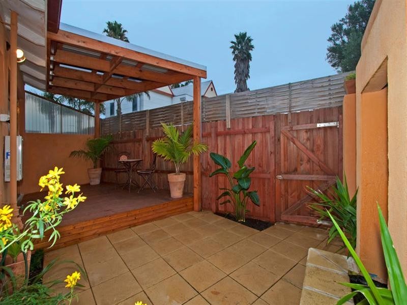 8/1-3 James Street, Mordialloc VIC 3195