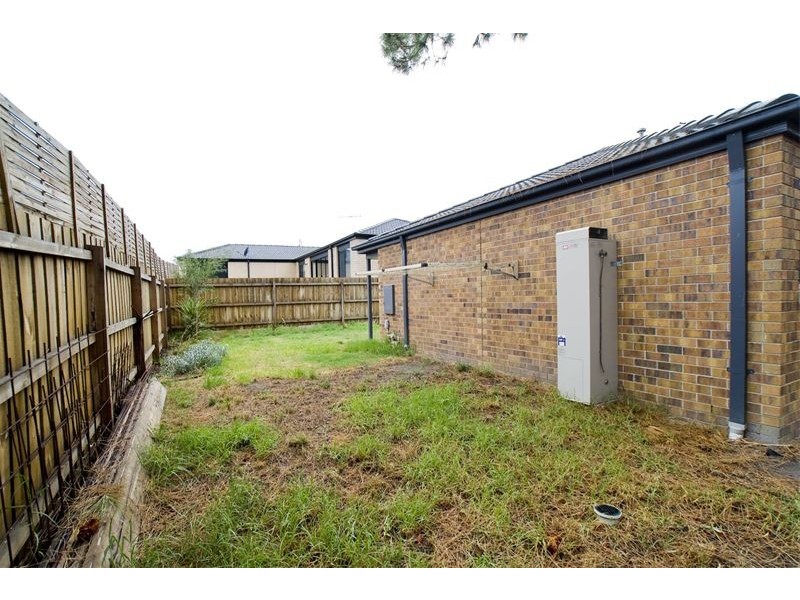 9 Ella Paige Place, Carrum Downs VIC 3201