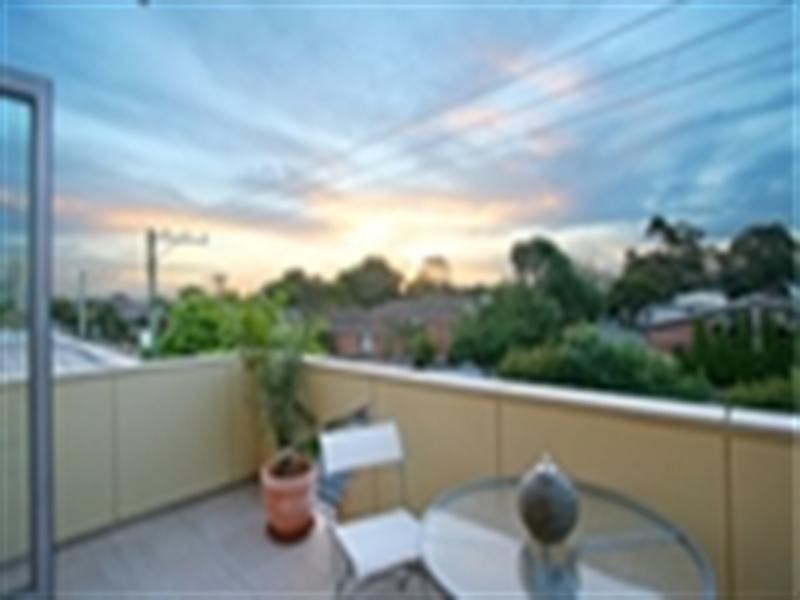 11/250 Charman Road, Cheltenham VIC 3192