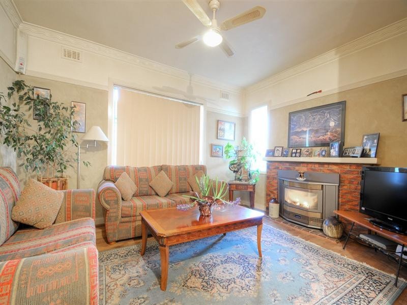 38 Ella Grove, Chelsea VIC 3196