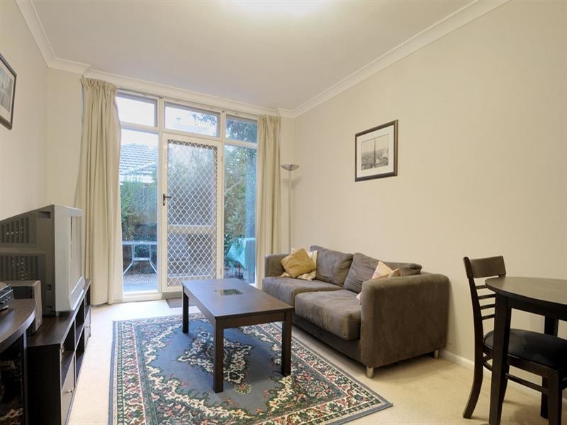 2/44 Cedric Street, Mordialloc VIC 3195