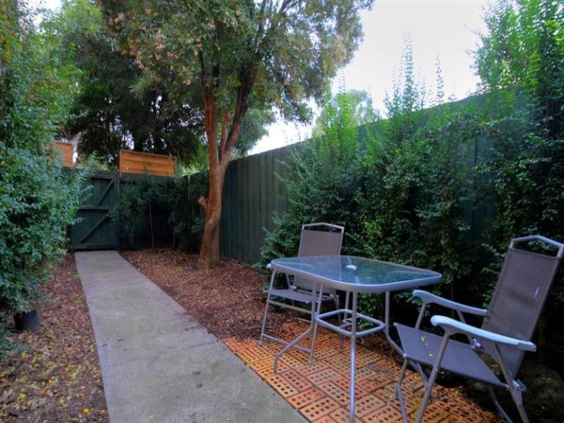 2/44 Cedric Street, Mordialloc VIC 3195