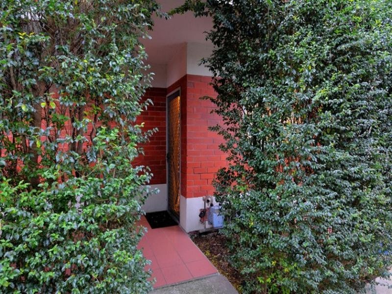 2/44 Cedric Street, Mordialloc VIC 3195