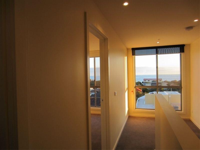 17/530 Main Street, Mordialloc VIC 3195