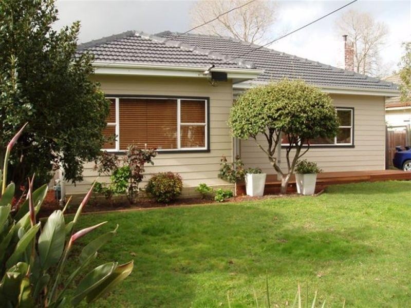 92 Rae Avenue, Edithvale VIC 3196