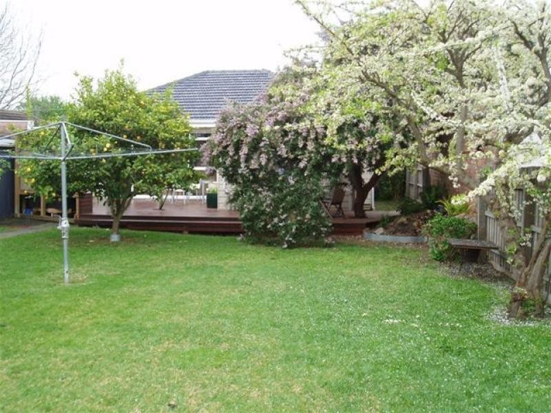 92 Rae Avenue, Edithvale VIC 3196