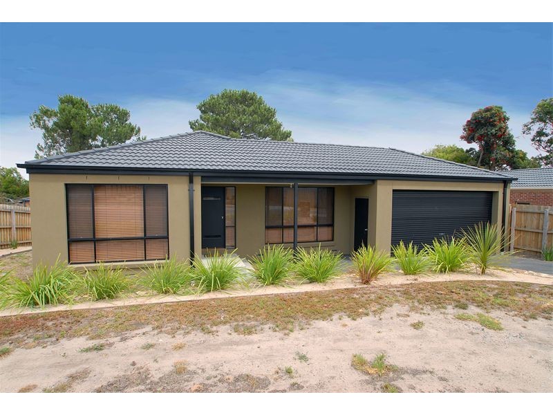 10 Ella Paige Place, Carrum Downs VIC 3201