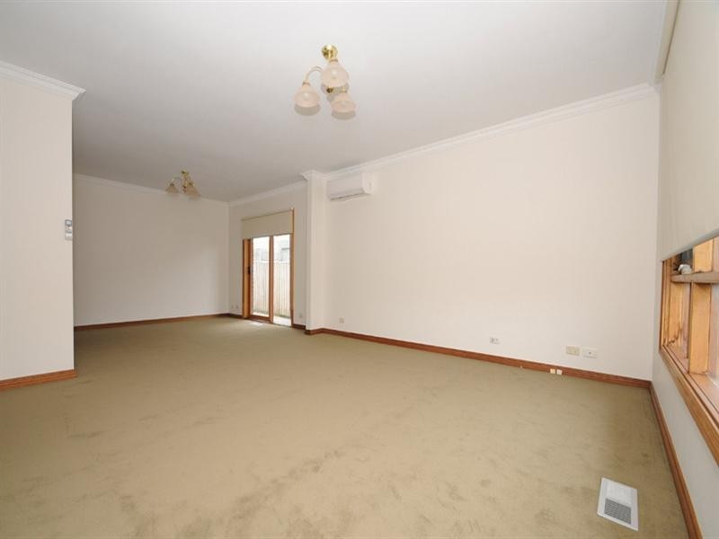 2/15 Albenca Street, Mentone VIC 3194