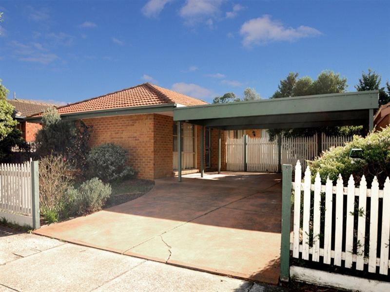 10 Llewellyn Avenue, Aspendale Gardens VIC 3195