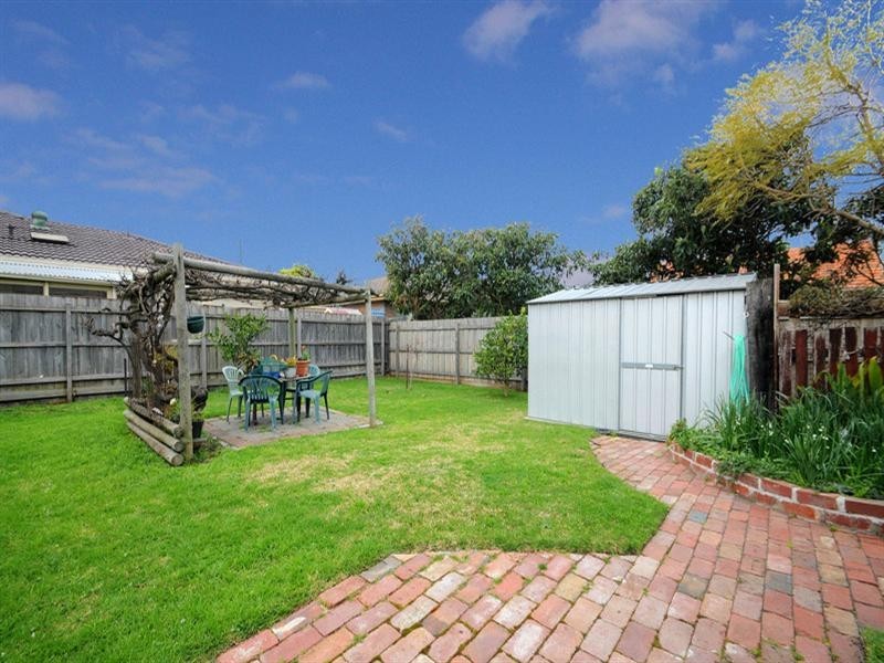 2 Bertram Street, Mordialloc VIC 3195