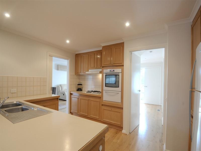 2/32 Albenca Street, Mentone VIC 3194