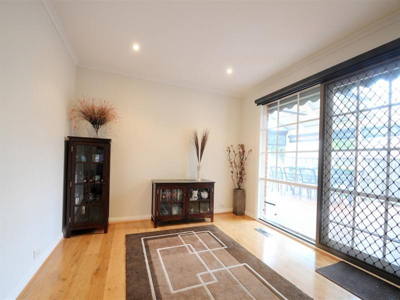 2/32 Albenca Street, Mentone VIC 3194