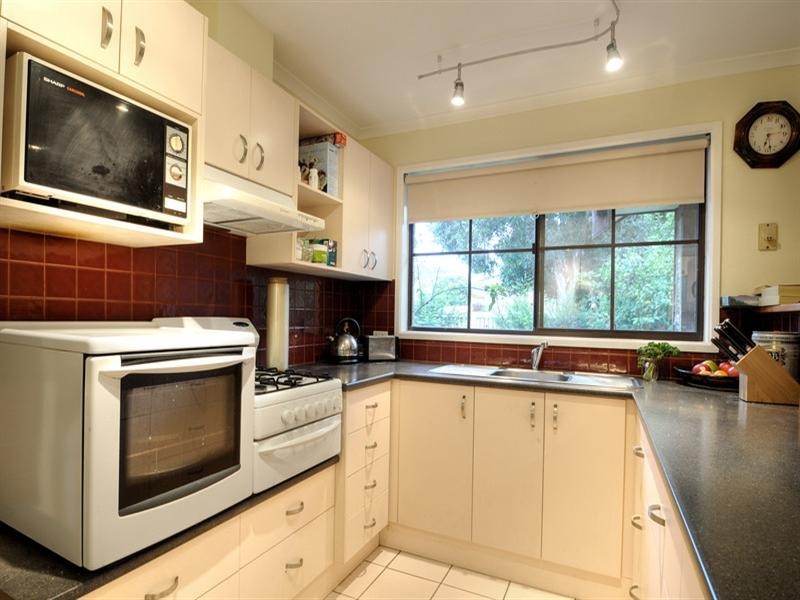 2/78 Warren Road, Mordialloc VIC 3195