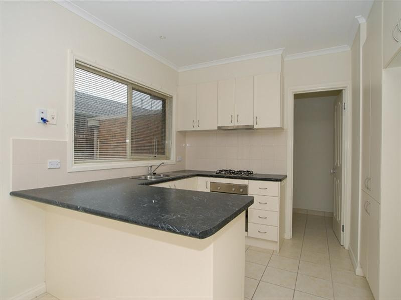 2/6 Munro Avenue, Edithvale VIC 3196