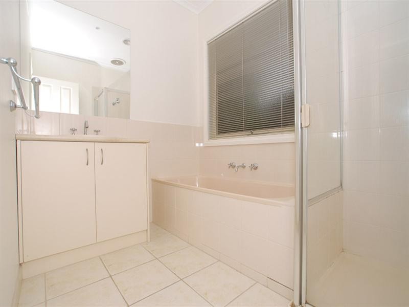 2/6 Munro Avenue, Edithvale VIC 3196