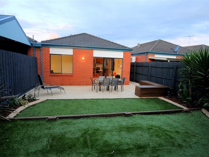 2/22 Parsons Street, Mordialloc VIC 3195