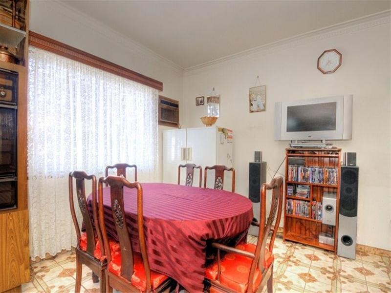 11 Moncur Avenue, Springvale VIC 3171