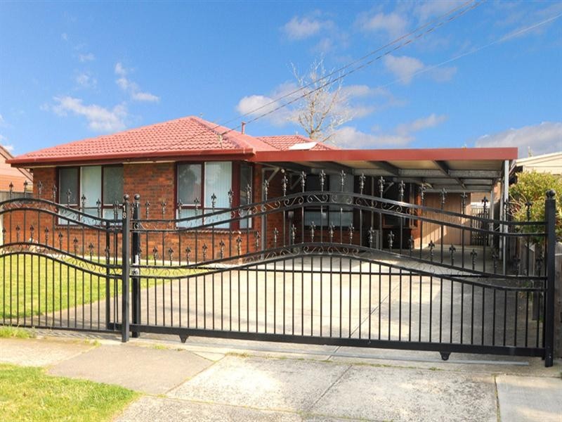 18 Turramurra Drive, Keysborough VIC 3173