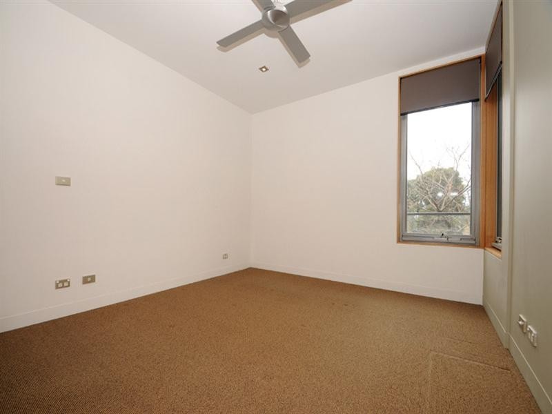 13/250 Charman Road, Cheltenham VIC 3192