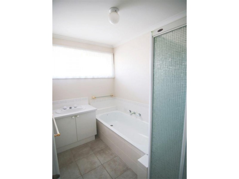 2 Keaton Way, Aspendale Gardens VIC 3195