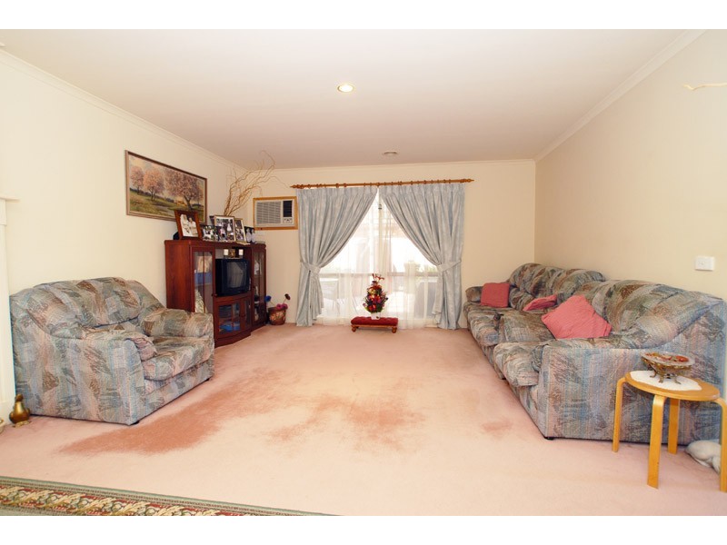 3 Sutherland Avenue, Aspendale Gardens VIC 3195