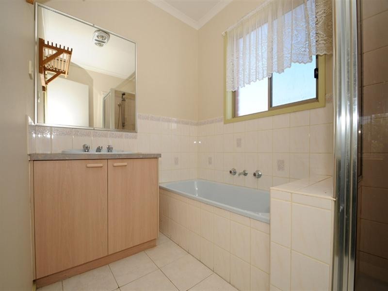 27a Steedman Street, Mordialloc VIC 3195