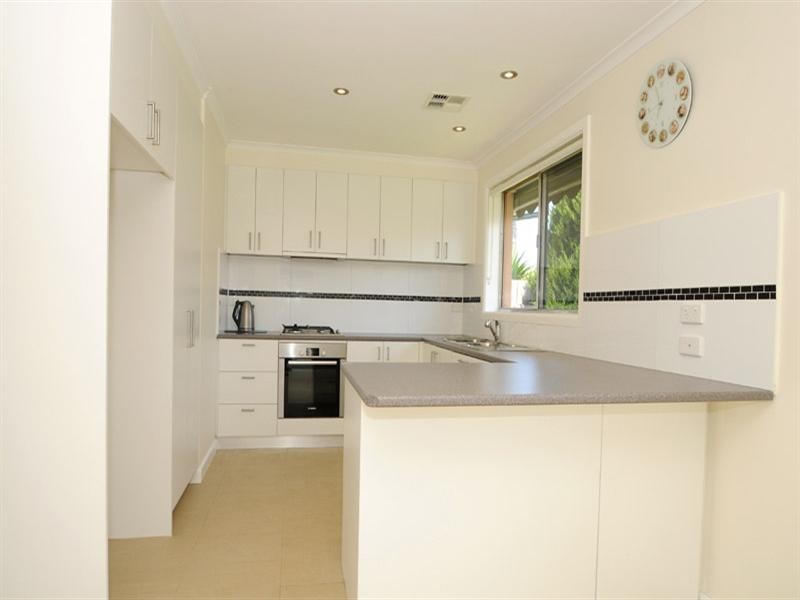 7 Larnook Crescent, Aspendale VIC 3195