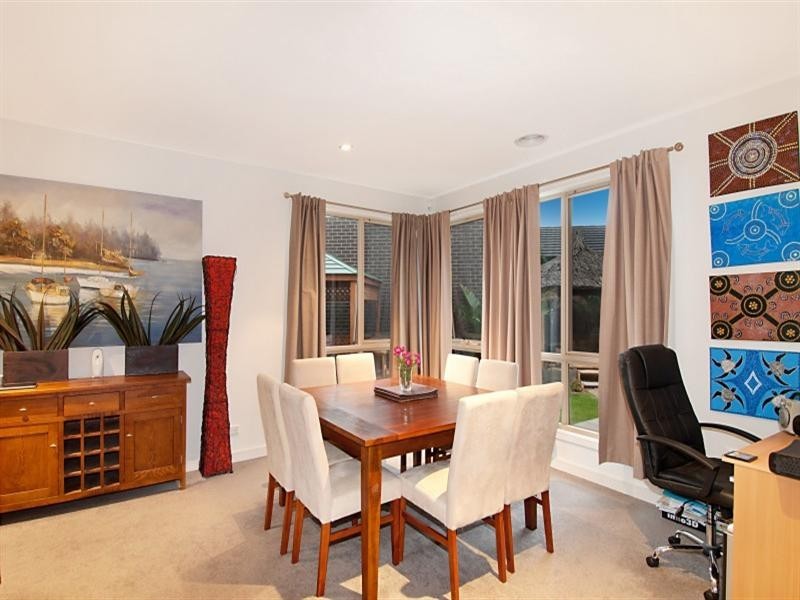 7 Chopard Avenue, Waterways VIC 3195