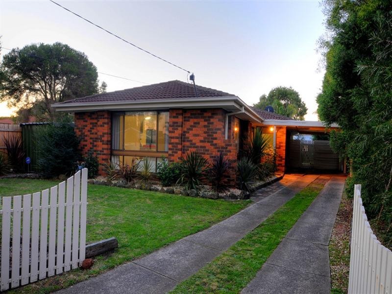 8 Milroy Street, Seaford VIC 3198